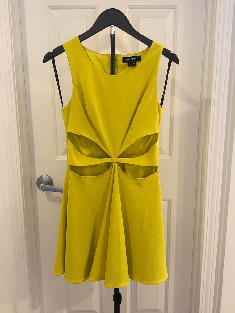 Marciano by Guess | Yellow Front Cutout Mini Dress | Size 6